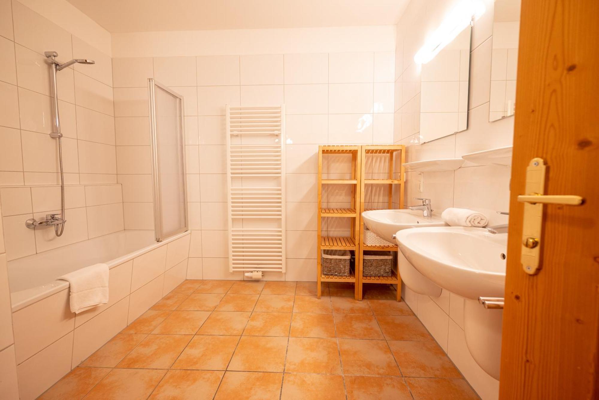 קפרון All Seasons Lodge By All In One Apartments מראה חיצוני תמונה