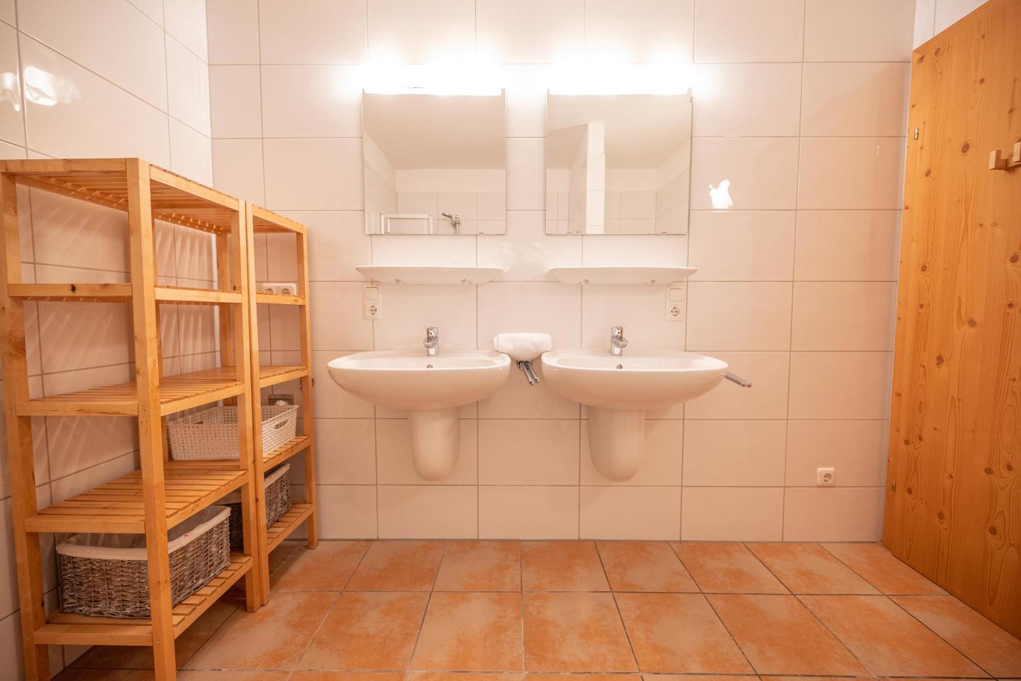 קפרון All Seasons Lodge By All In One Apartments מראה חיצוני תמונה